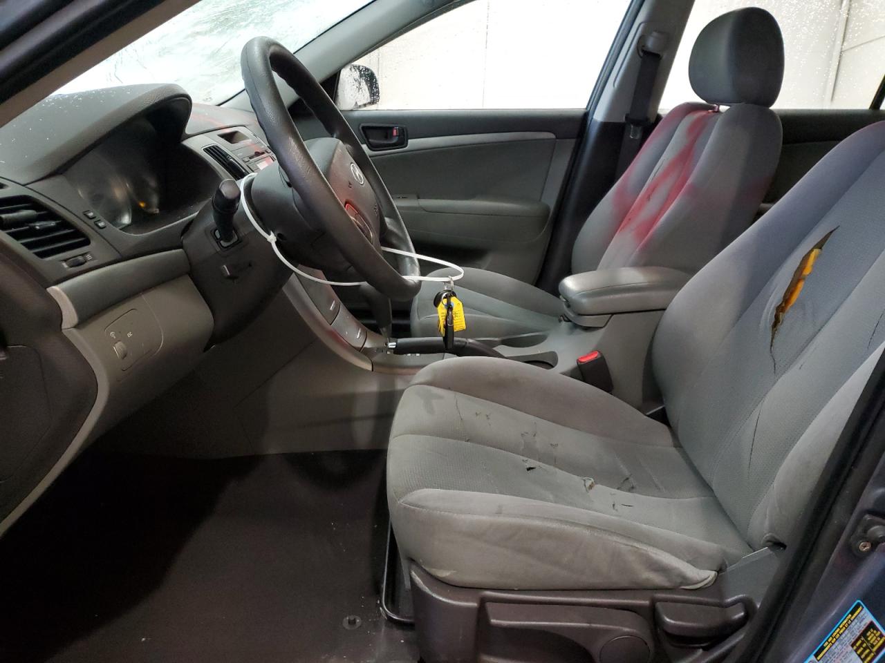 2010 Hyundai Sonata - Image 7