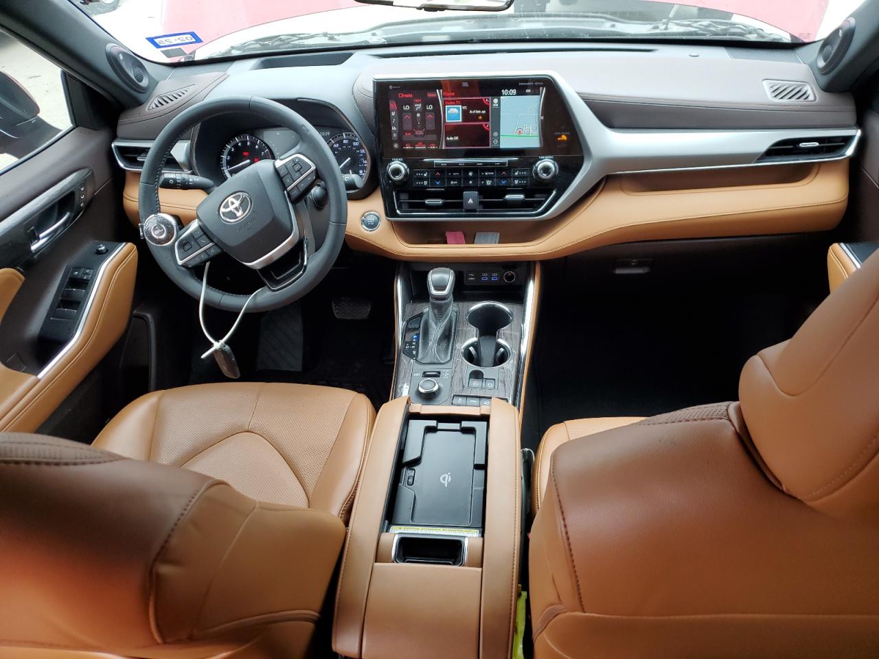 2022 Toyota Highlander - Image 8