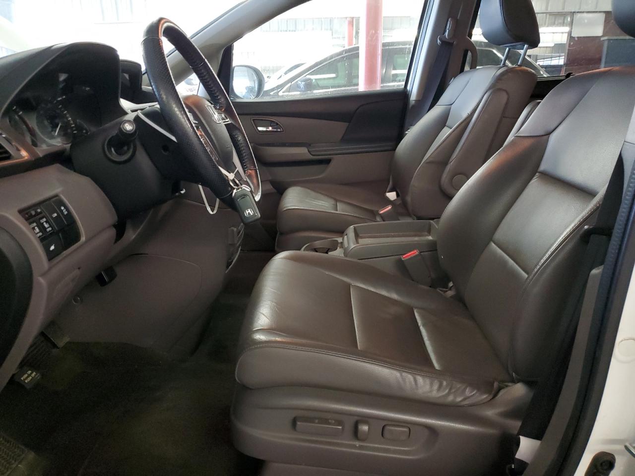 2015 Honda Odyssey - Image 7