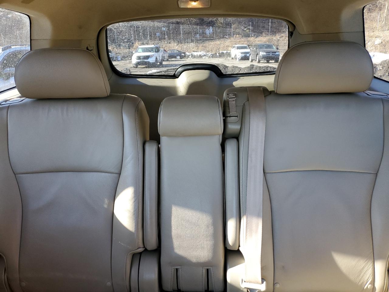 2010 Toyota Highlander - Image 10