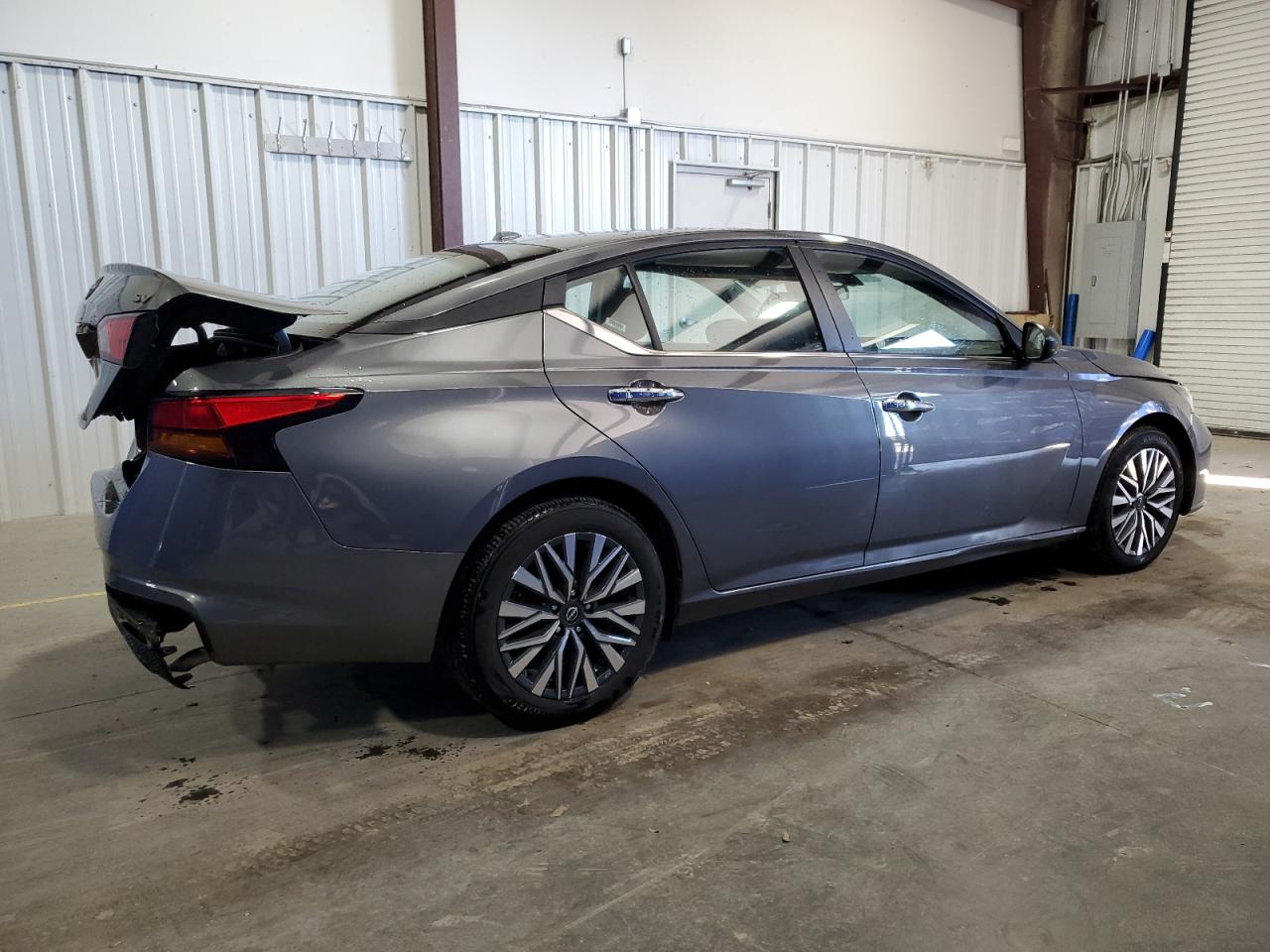 2024 Nissan Altima - Image 3
