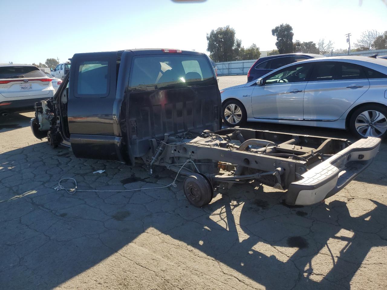 2006 GMC Sierra - Image 2