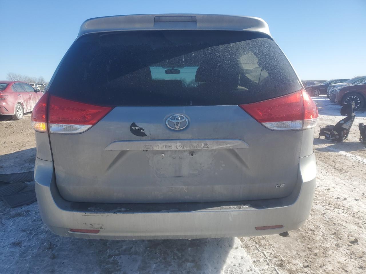 2011 Toyota Sienna - Image 6