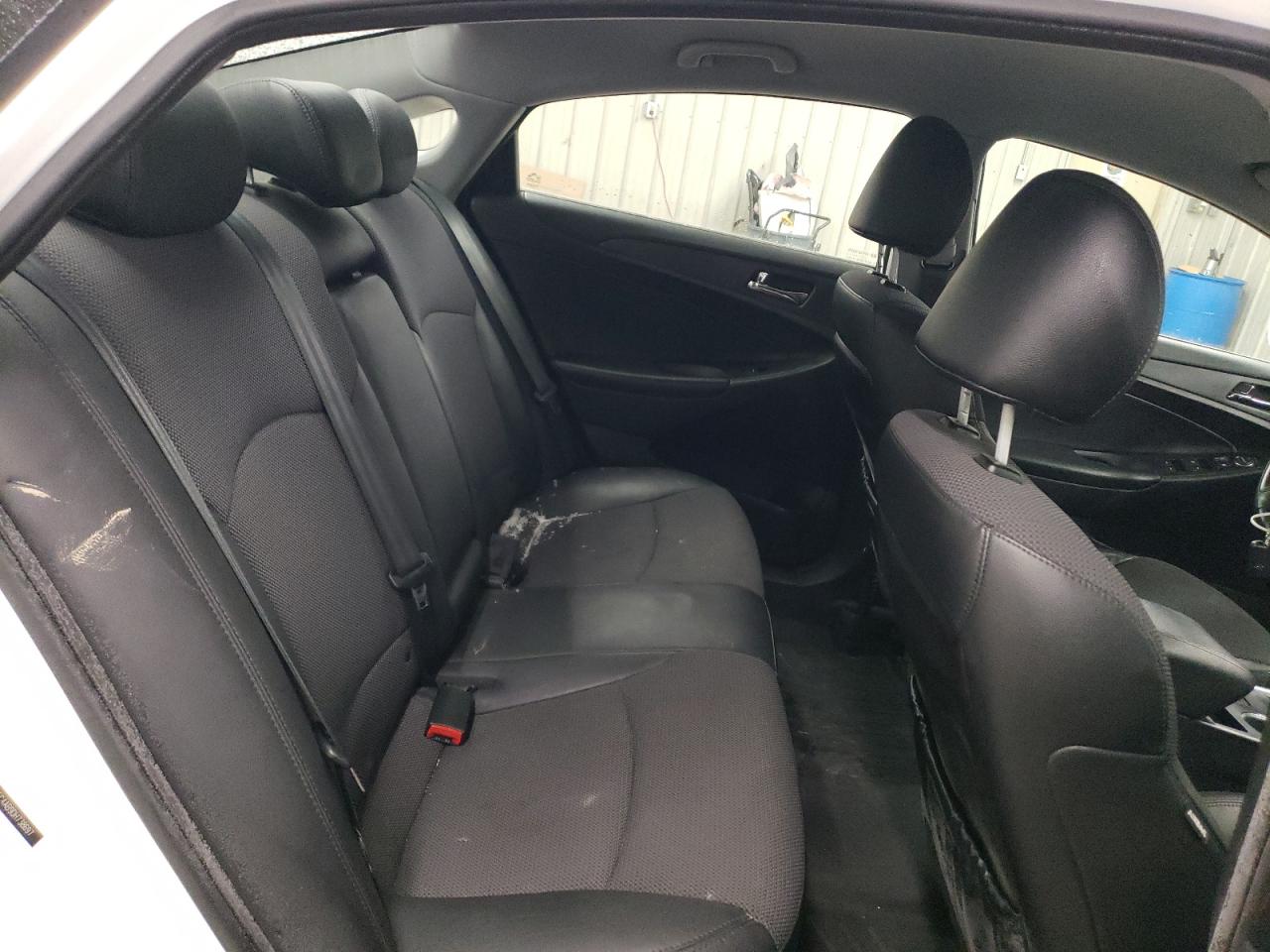 2013 Hyundai Sonata - Image 10