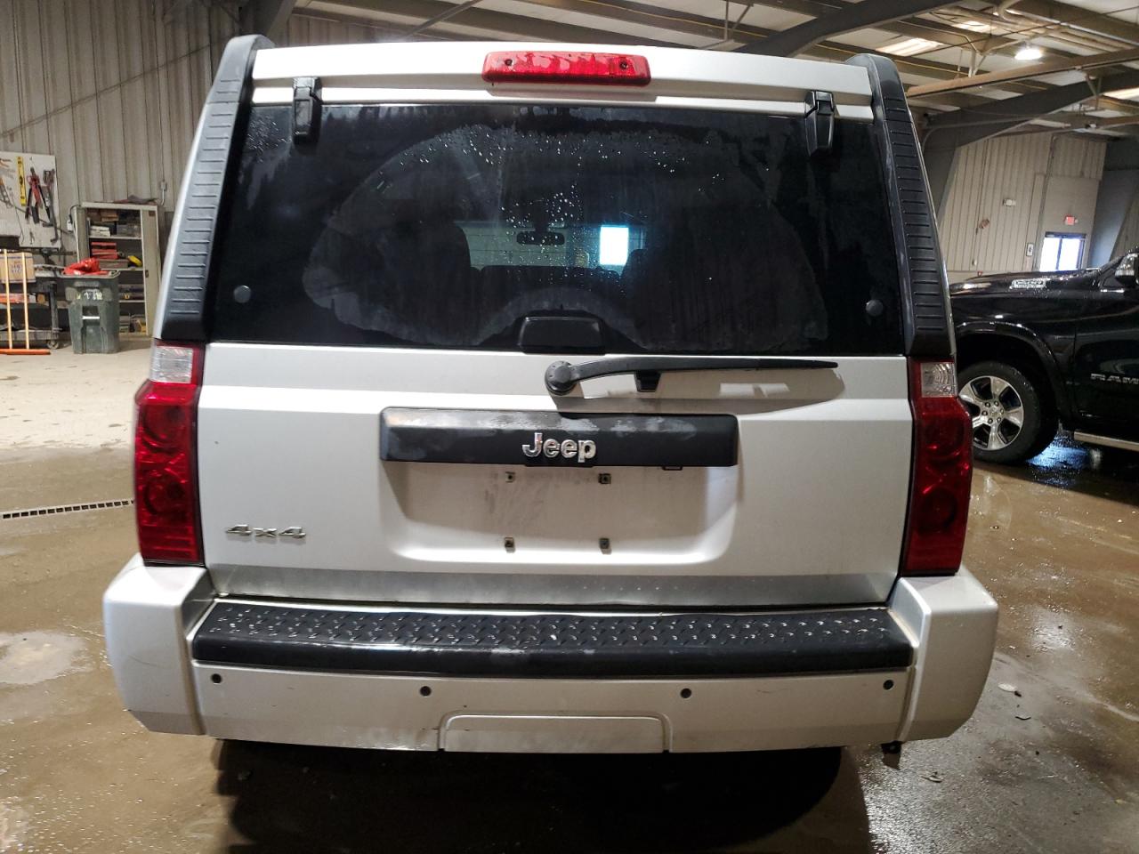 2009 Jeep Commander - Image 6