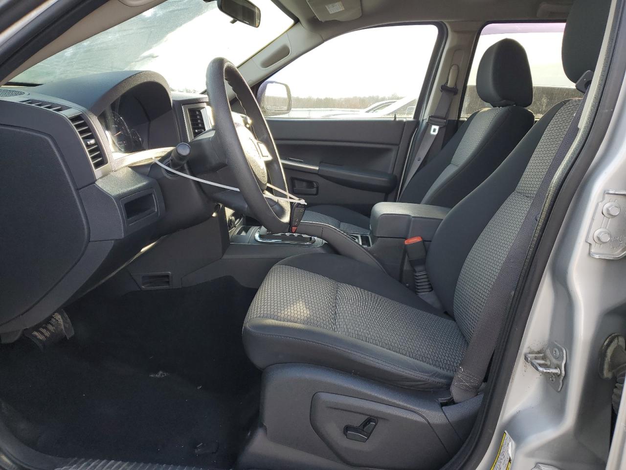 2008 Jeep Grand Cherokee - Image 7