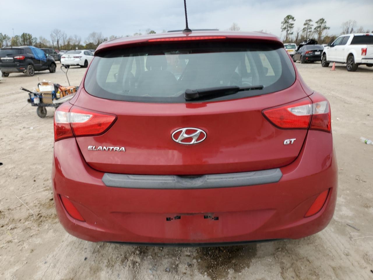 2017 Hyundai Elantra - Image 6