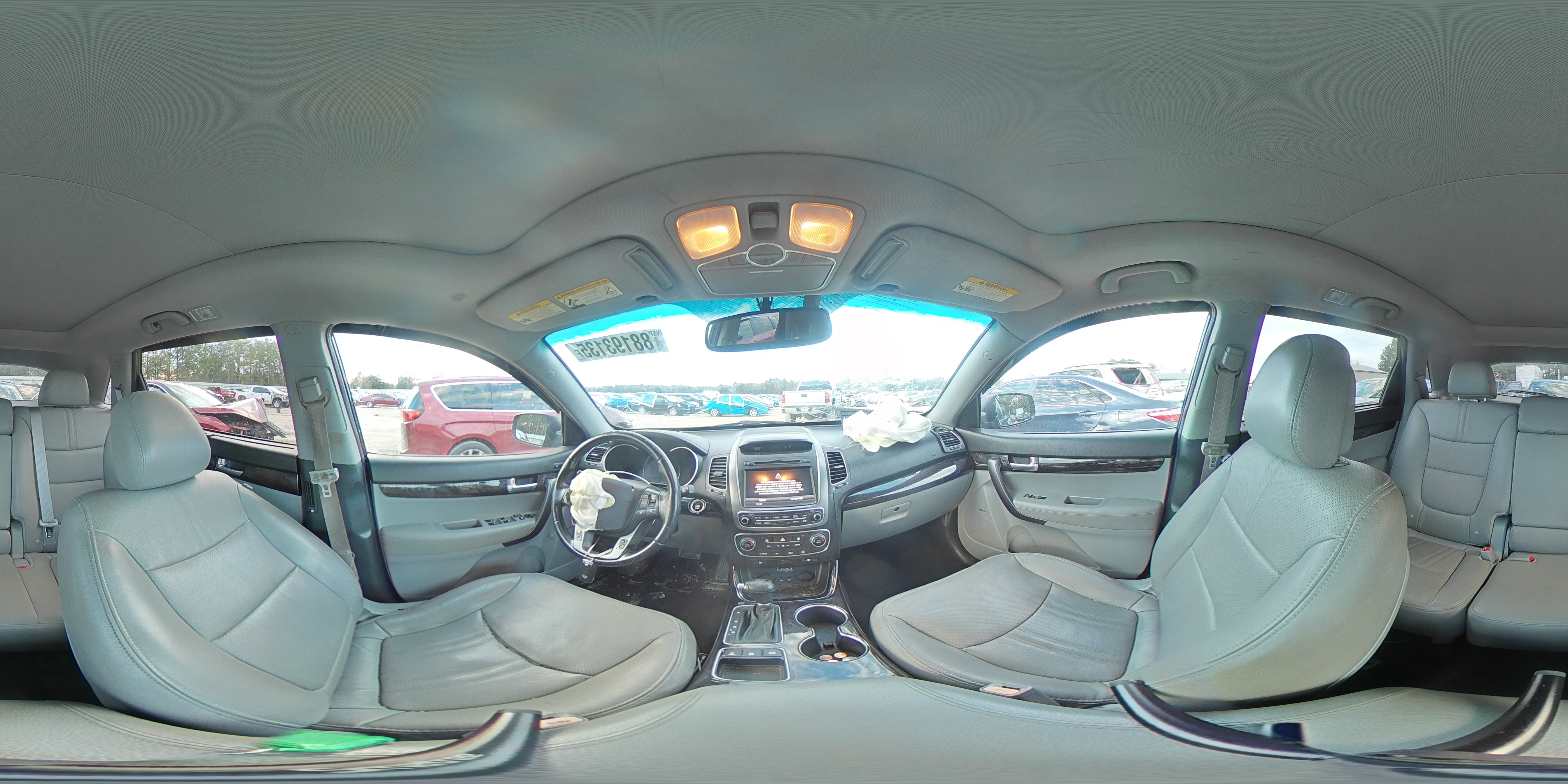 2014 Kia Sorento - Image 13