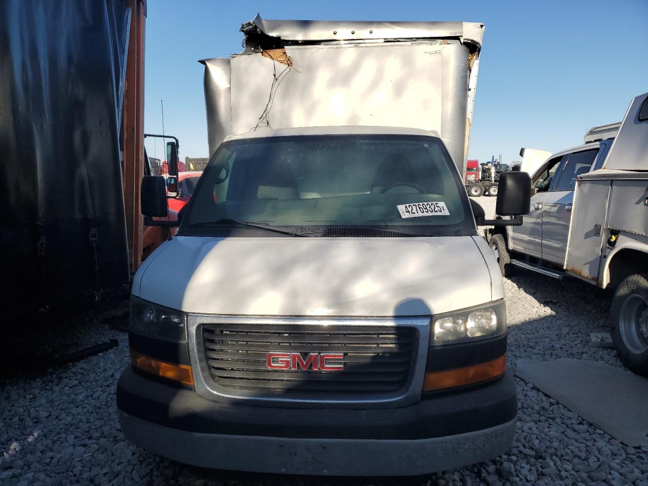 2015 GMC Savana - Image 5