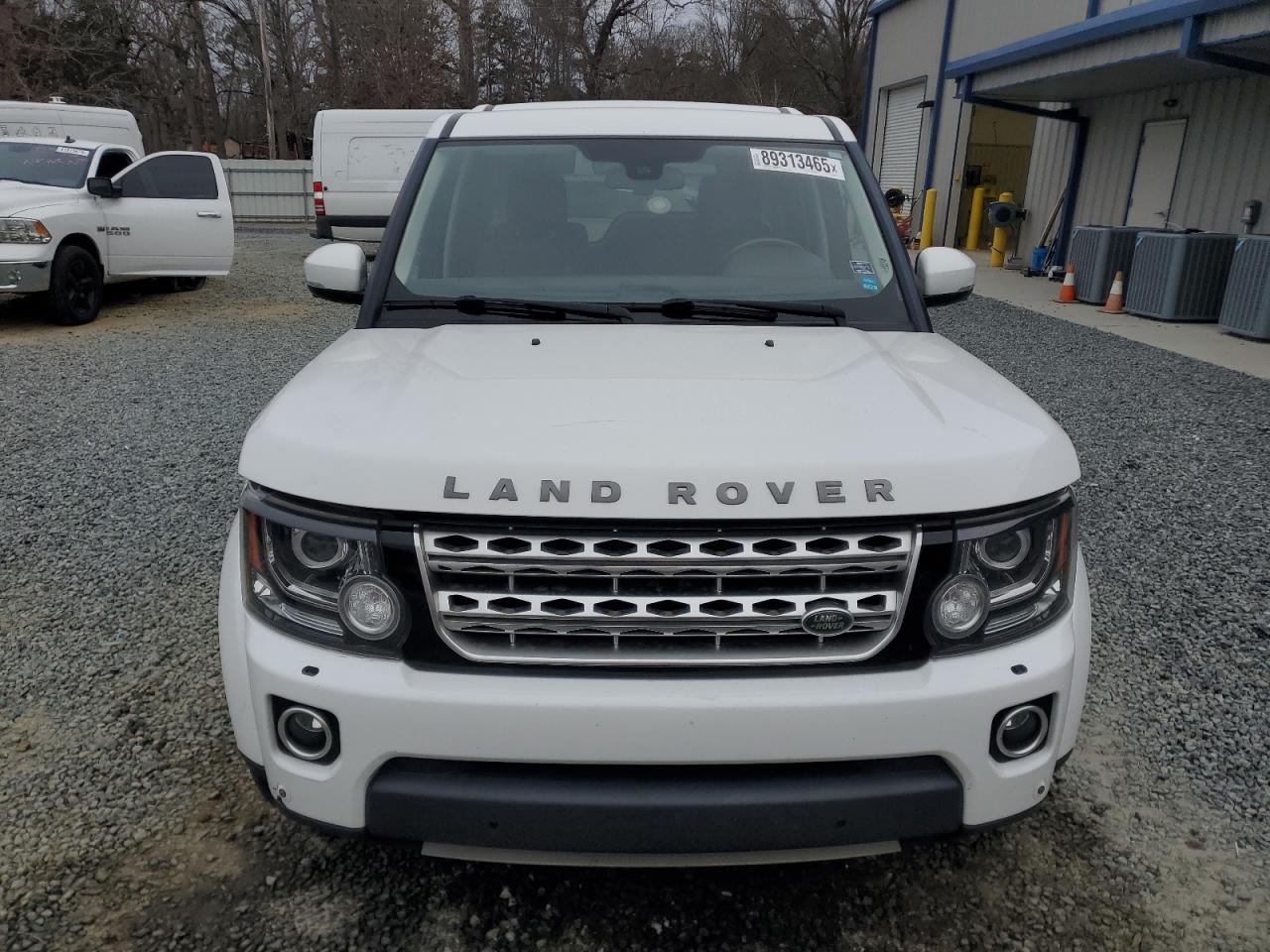 2016 Land Rover LR4 - Image 5