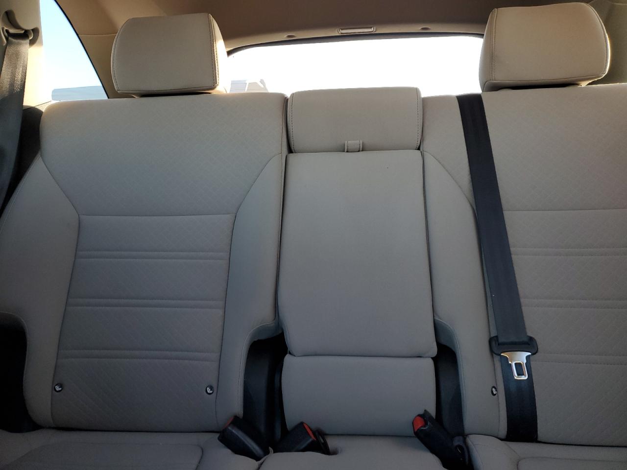 2017 Kia Sorento - Image 10