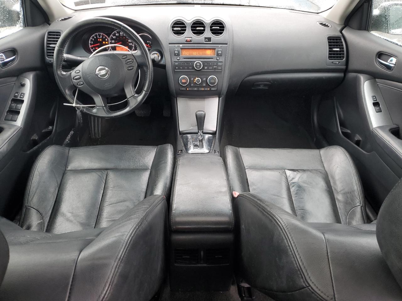 2010 Nissan Altima - Image 8