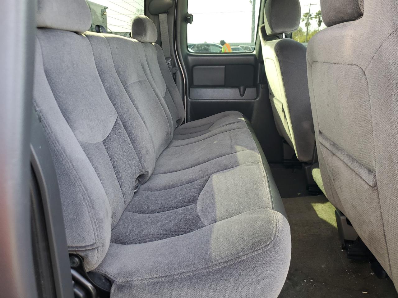 2005 GMC New Sierra C1500 VIN: 2GTEC19T651302288 Lot: 41397205