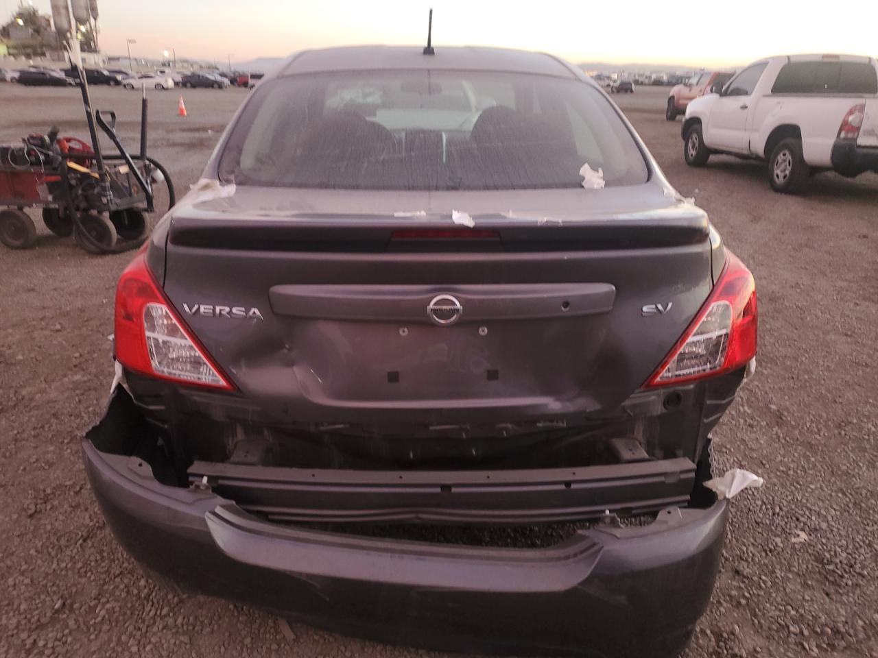 VIN 3N1CN7AP9JL872171 2018 NISSAN VERSA no.6