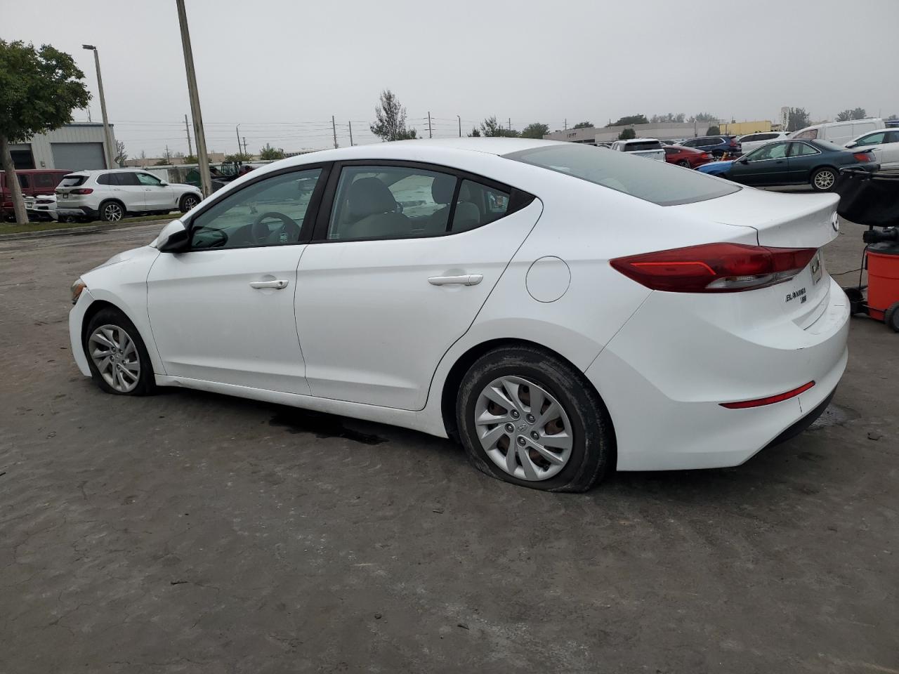 2018 Hyundai Elantra - Image 2