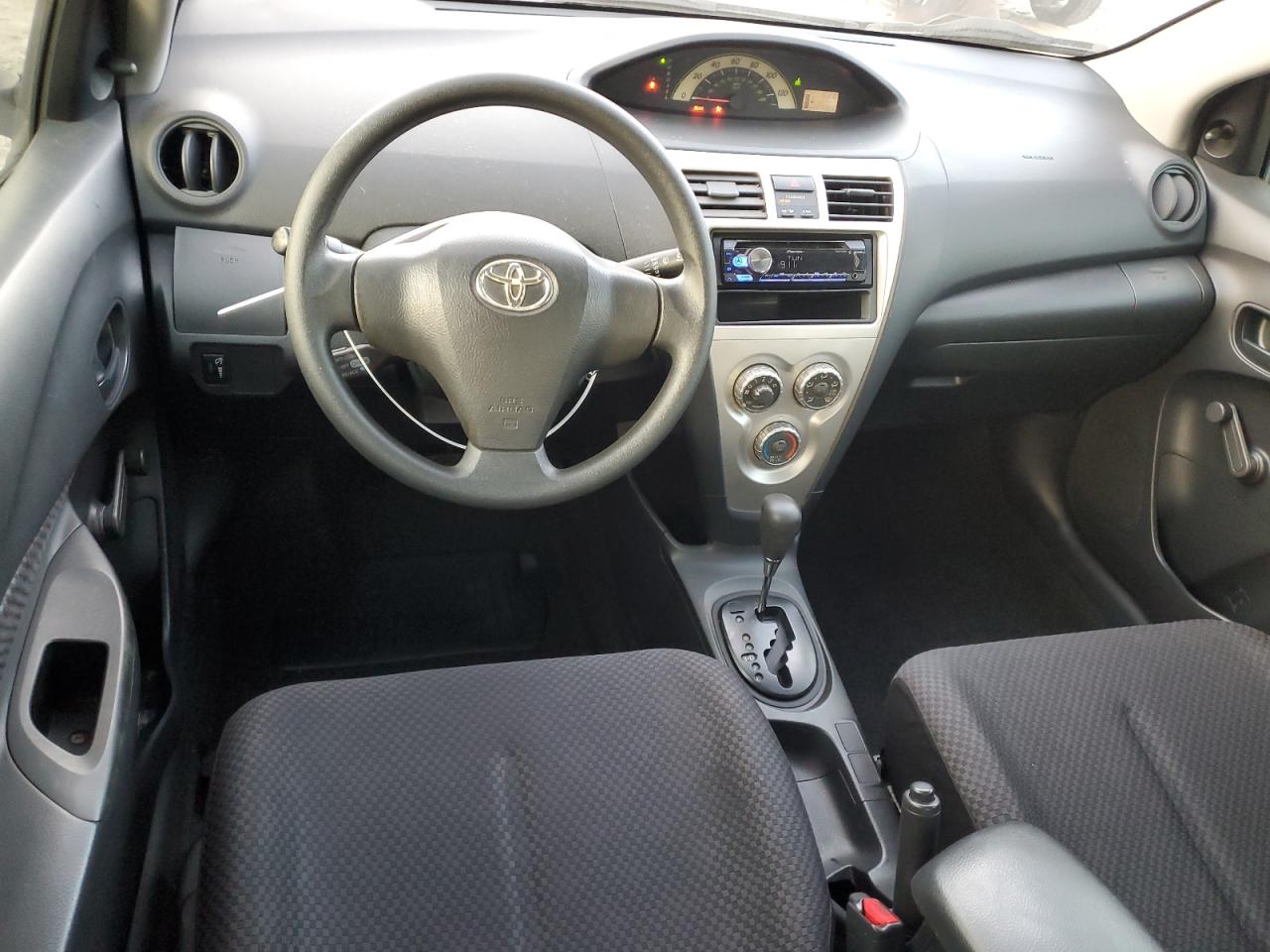 2008 Toyota Yaris - Image 8