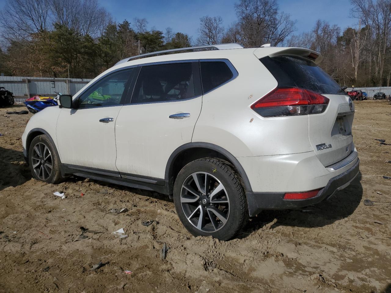 2017 Nissan Rogue - Image 2