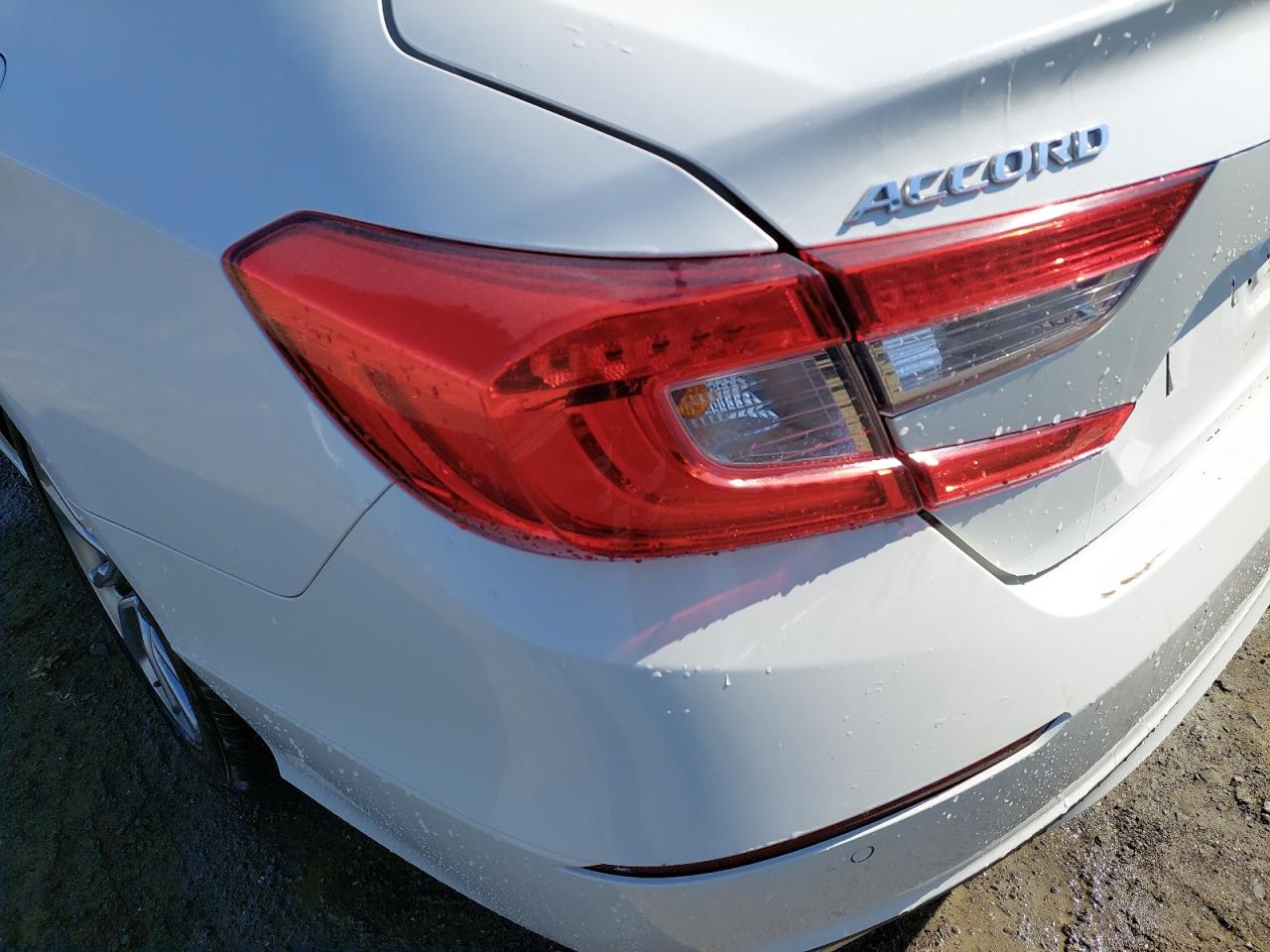 1HGCV1619JA607595 - 2018 Honda Accord - #undefined