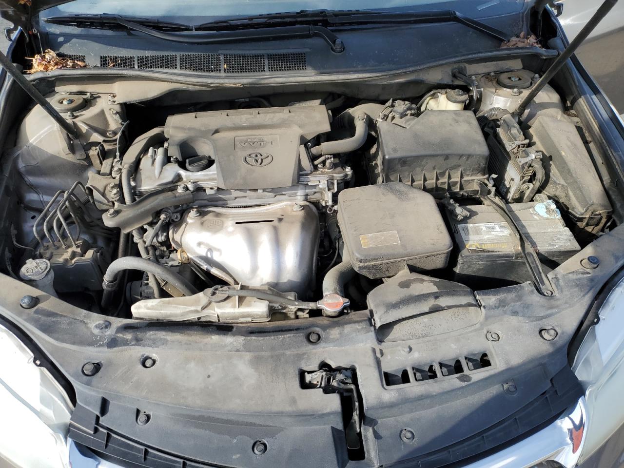 2016 Toyota Camry - Image 11