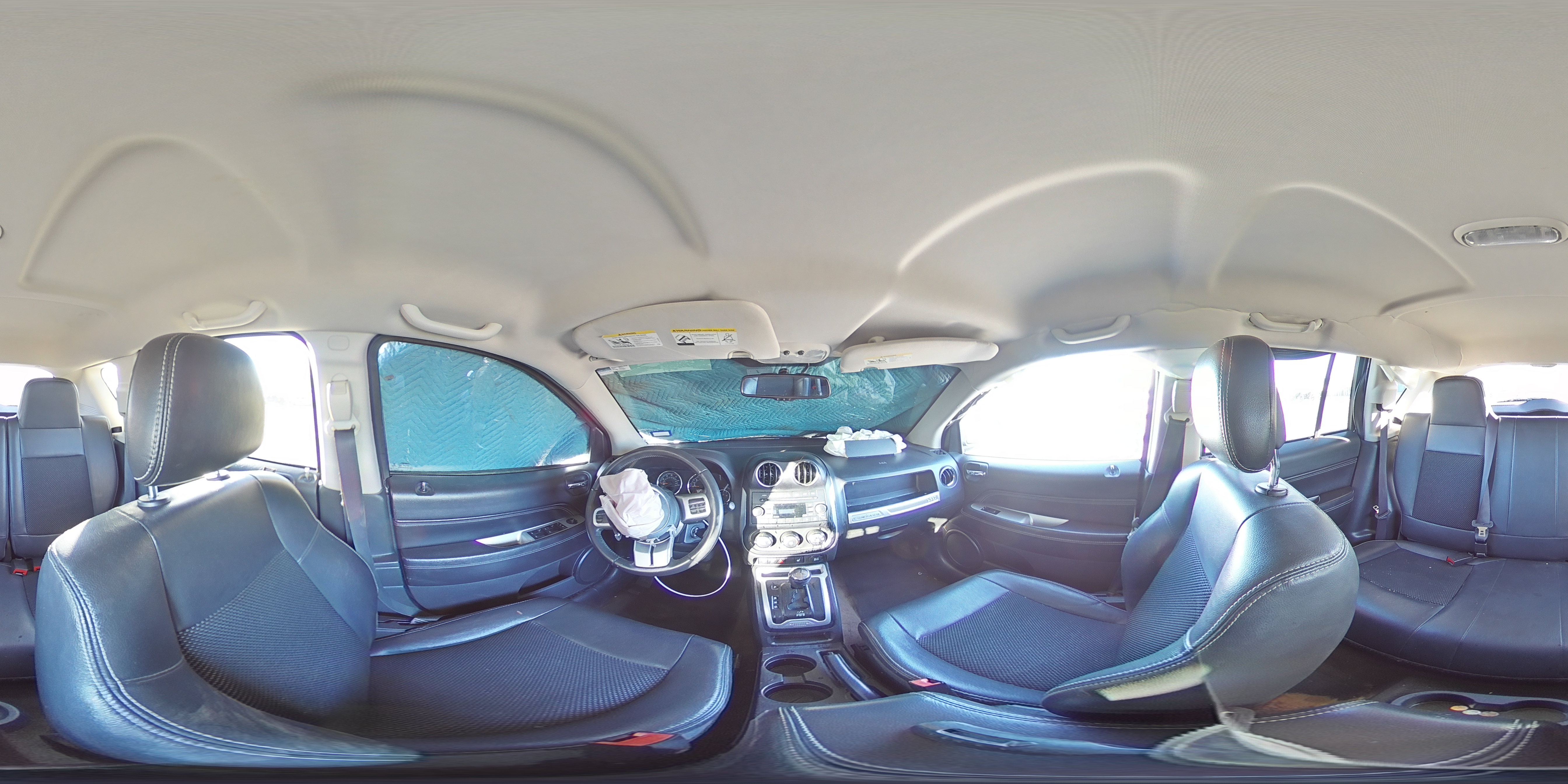 2016 Jeep Compass - Image 13