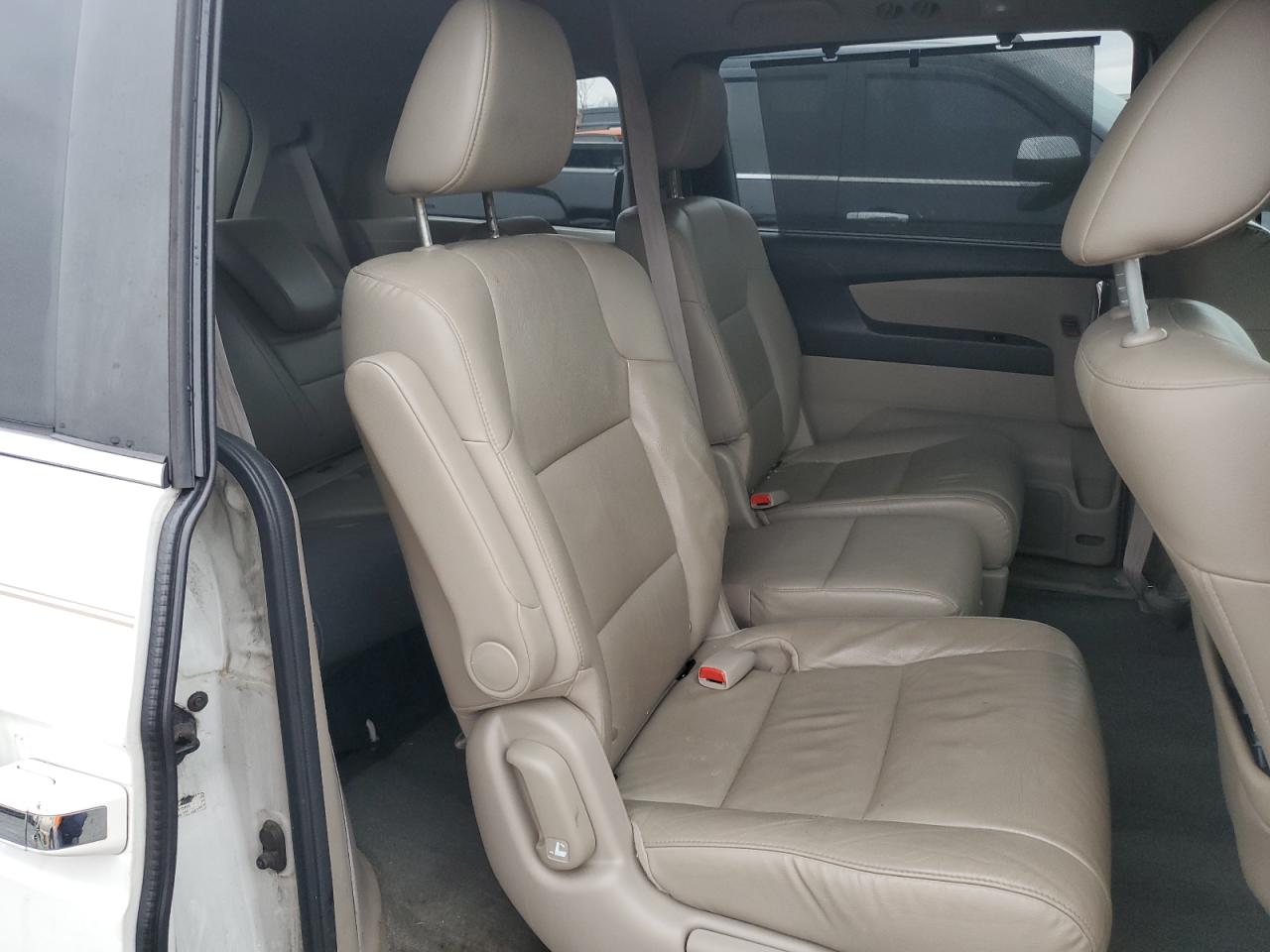 2014 Honda Odyssey - Image 10