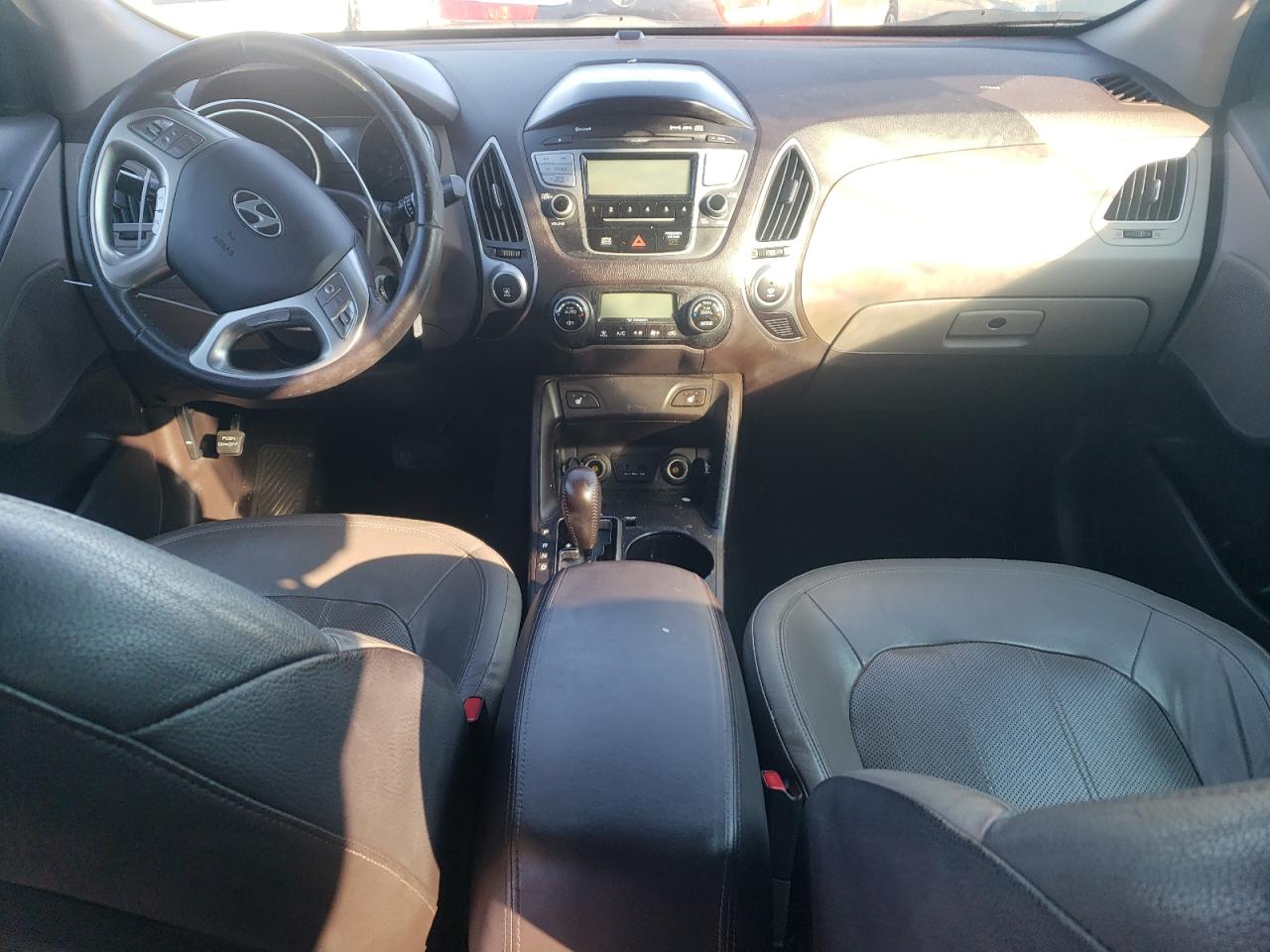 2012 Hyundai Tucson - Image 8
