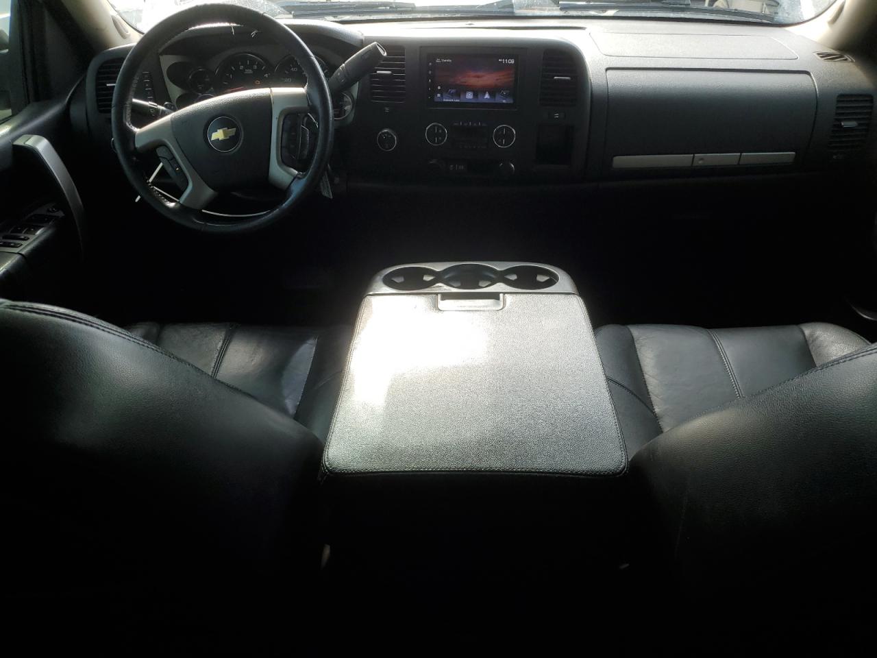 2013 Chevrolet Silverado - Image 8