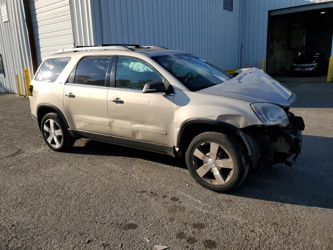 2011 GMC Acadia - Image 4