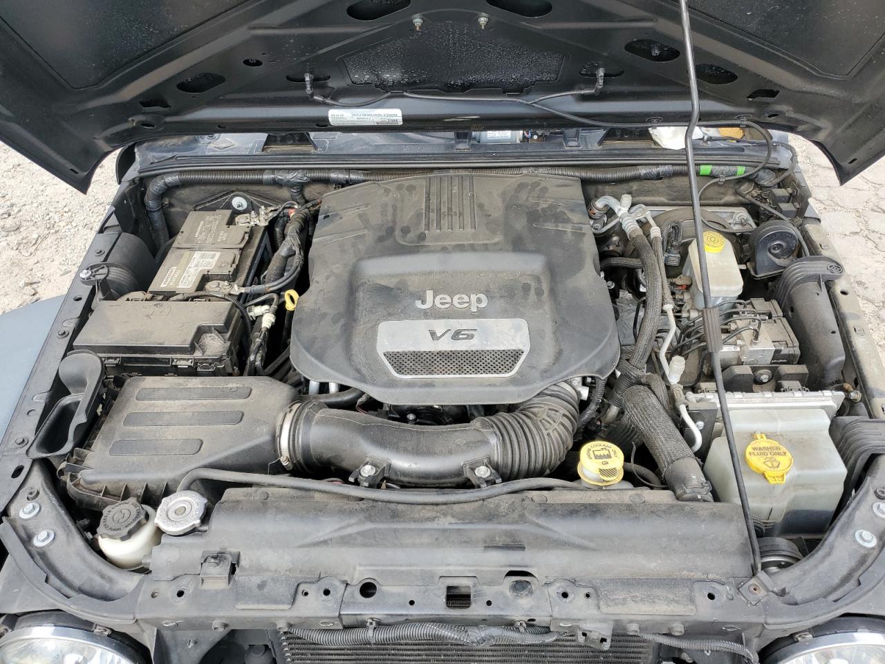 2018 Jeep Wrangler - Image 12