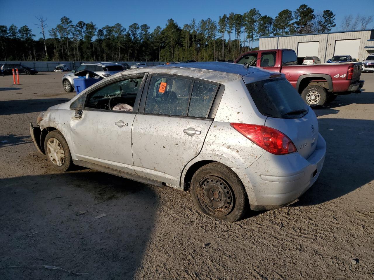 2011 Nissan Versa - Image 2