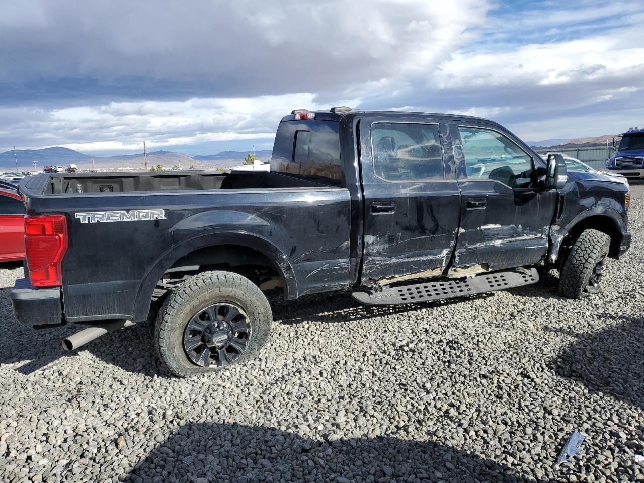 2021 Ford F350 - Image 3