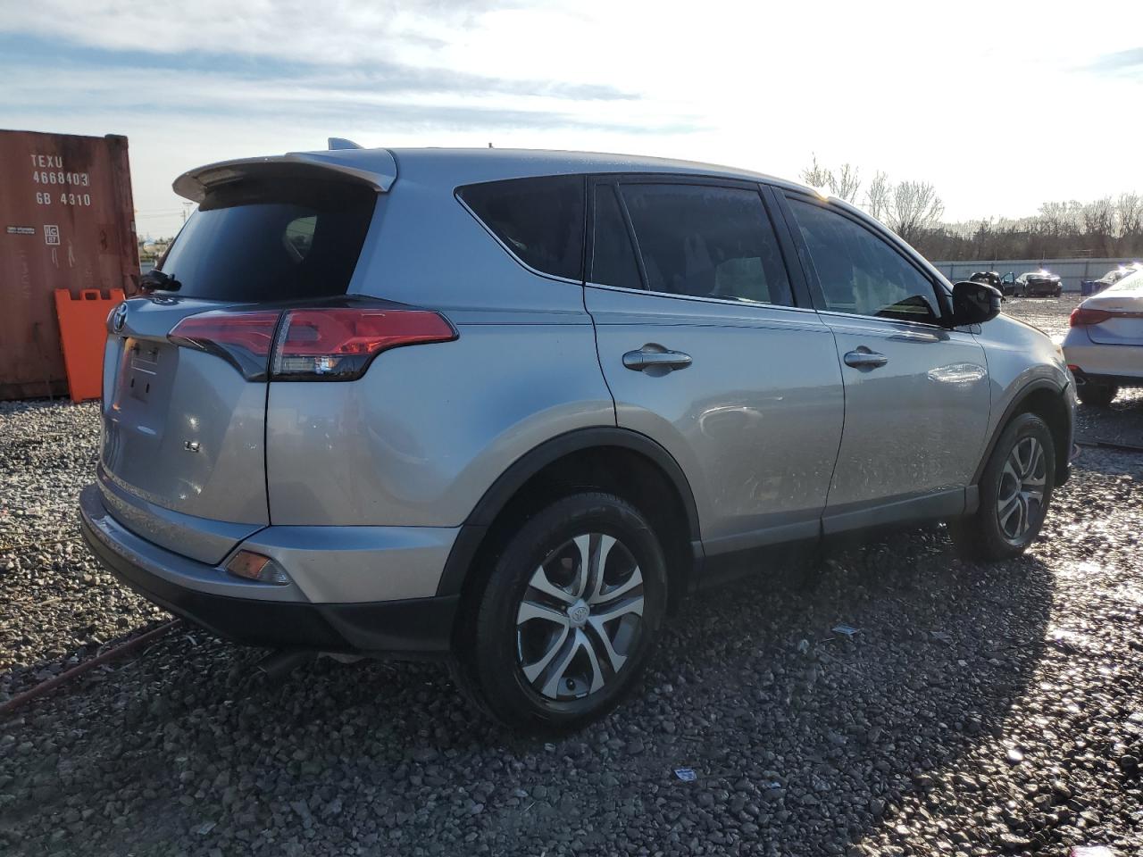 2018 Toyota RAV 4 - Image 3