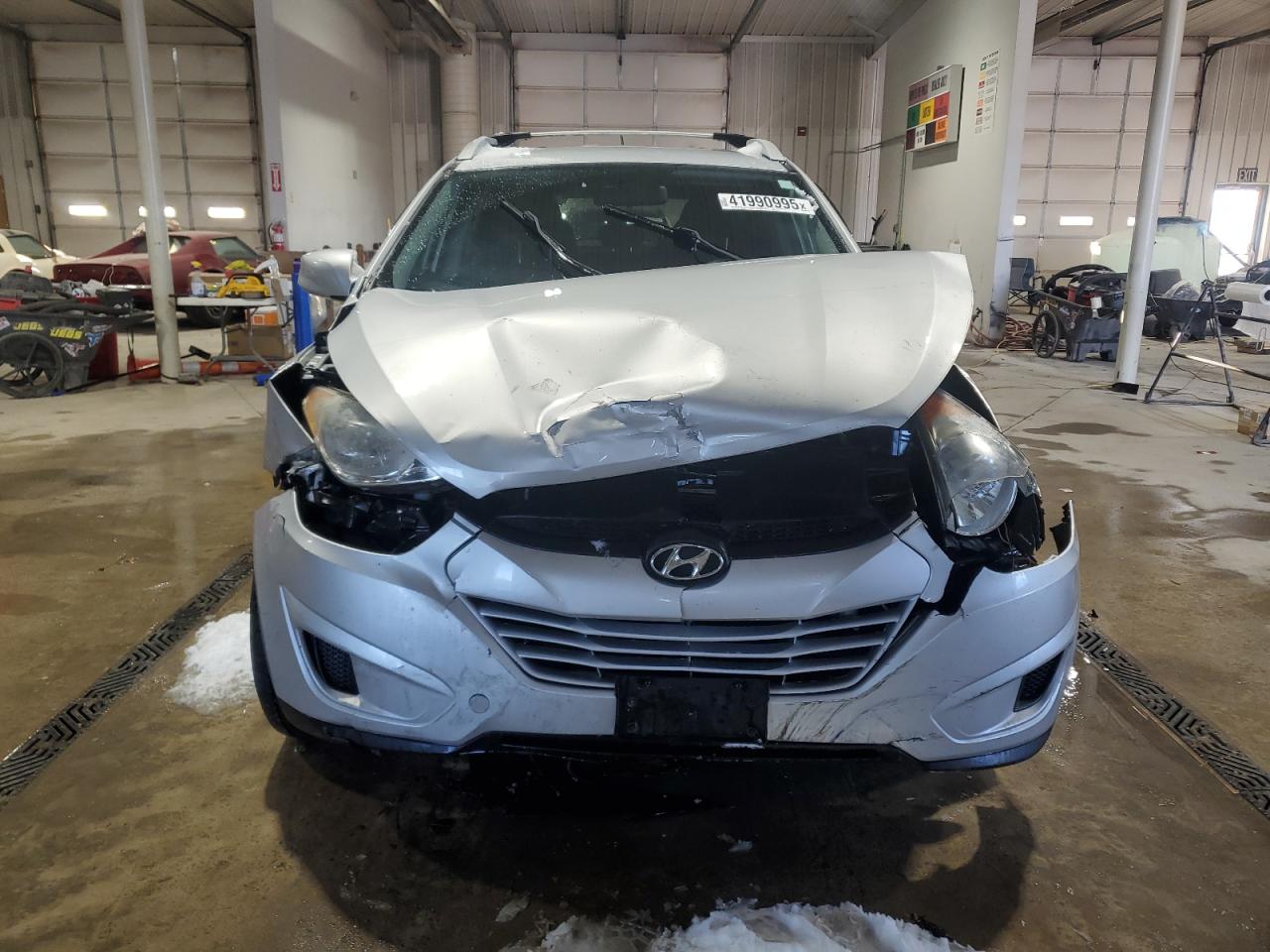 2010 Hyundai Tucson - Image 5