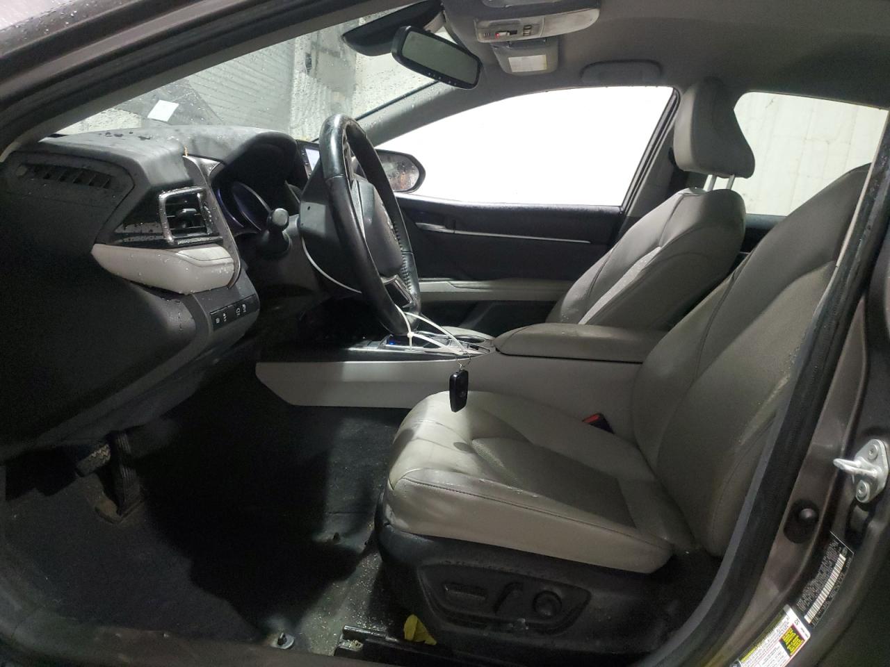 2022 Toyota Camry - Image 7