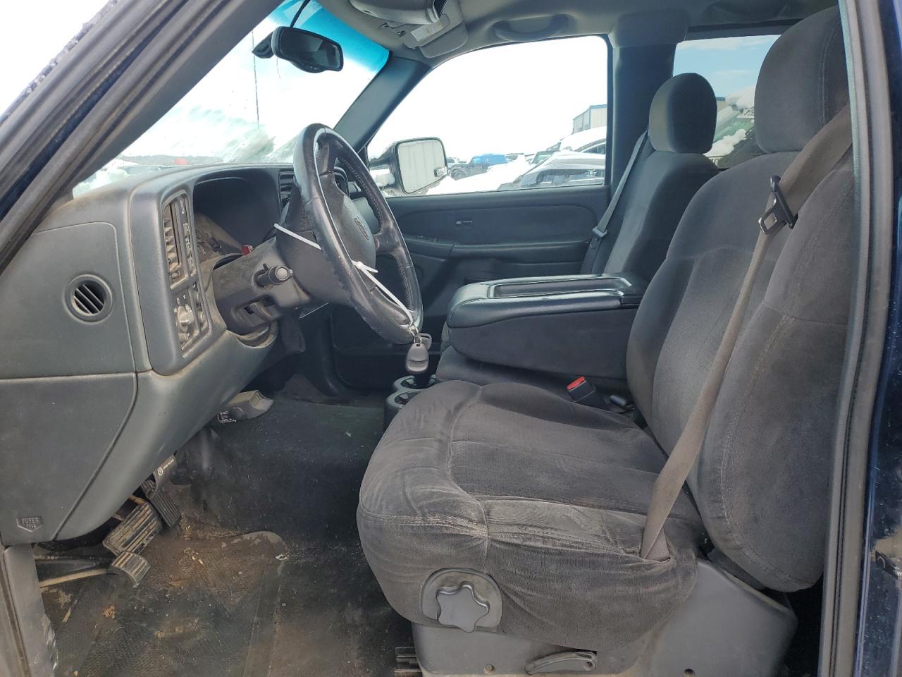 2001 Chevrolet Silverado - Image 7