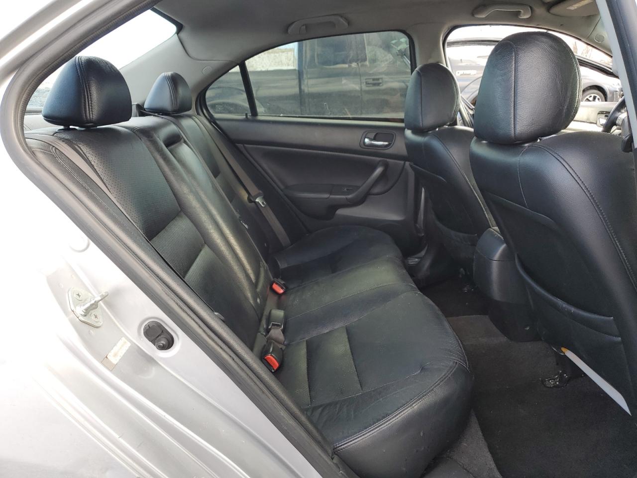 2004 Acura TSX - Image 10