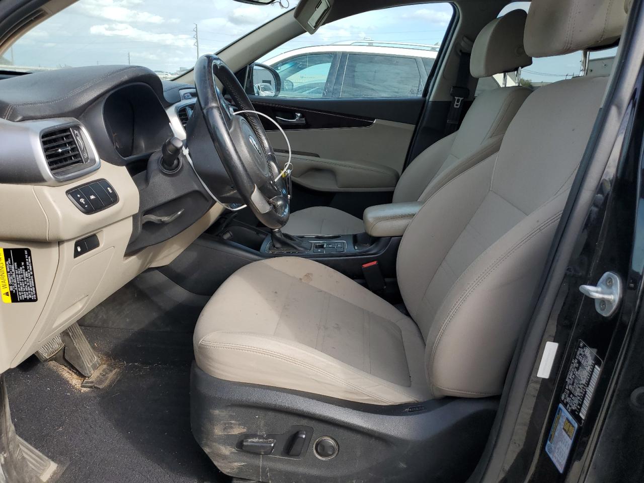 2017 Kia Sorento - Image 7