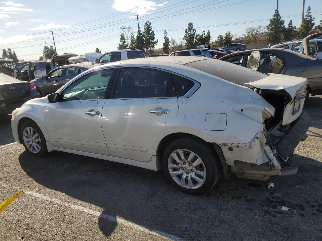 2014 Nissan Altima - Image 2
