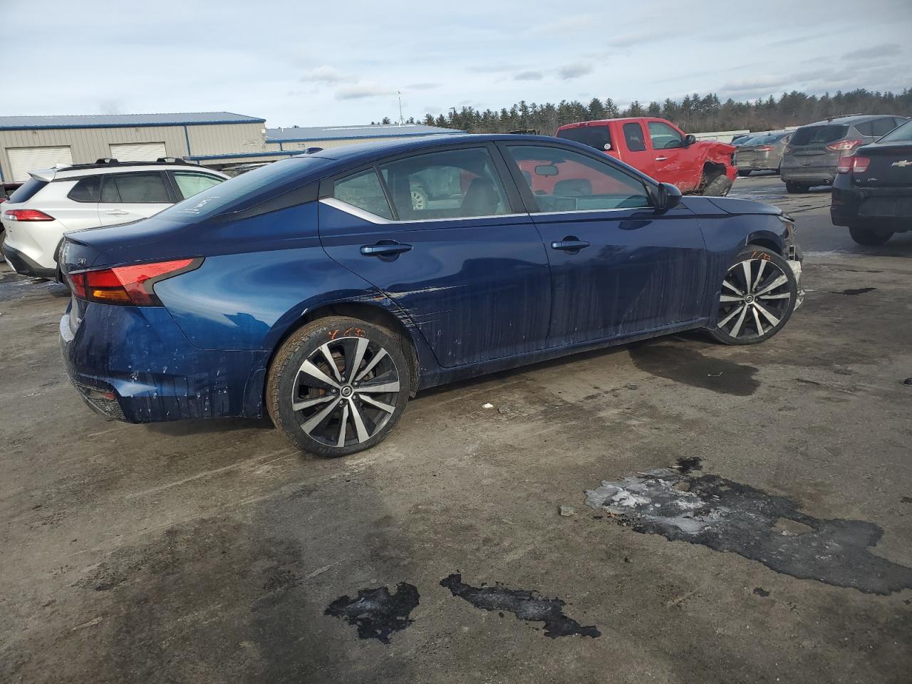2021 Nissan Altima - Image 3