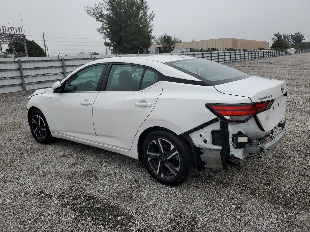 2024 Nissan Sentra - Image 2