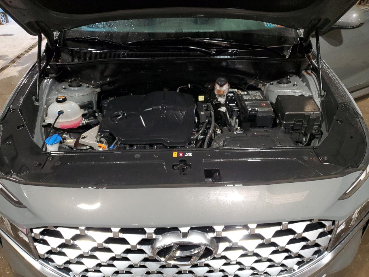 2022 Hyundai Santa Fe - Image 12