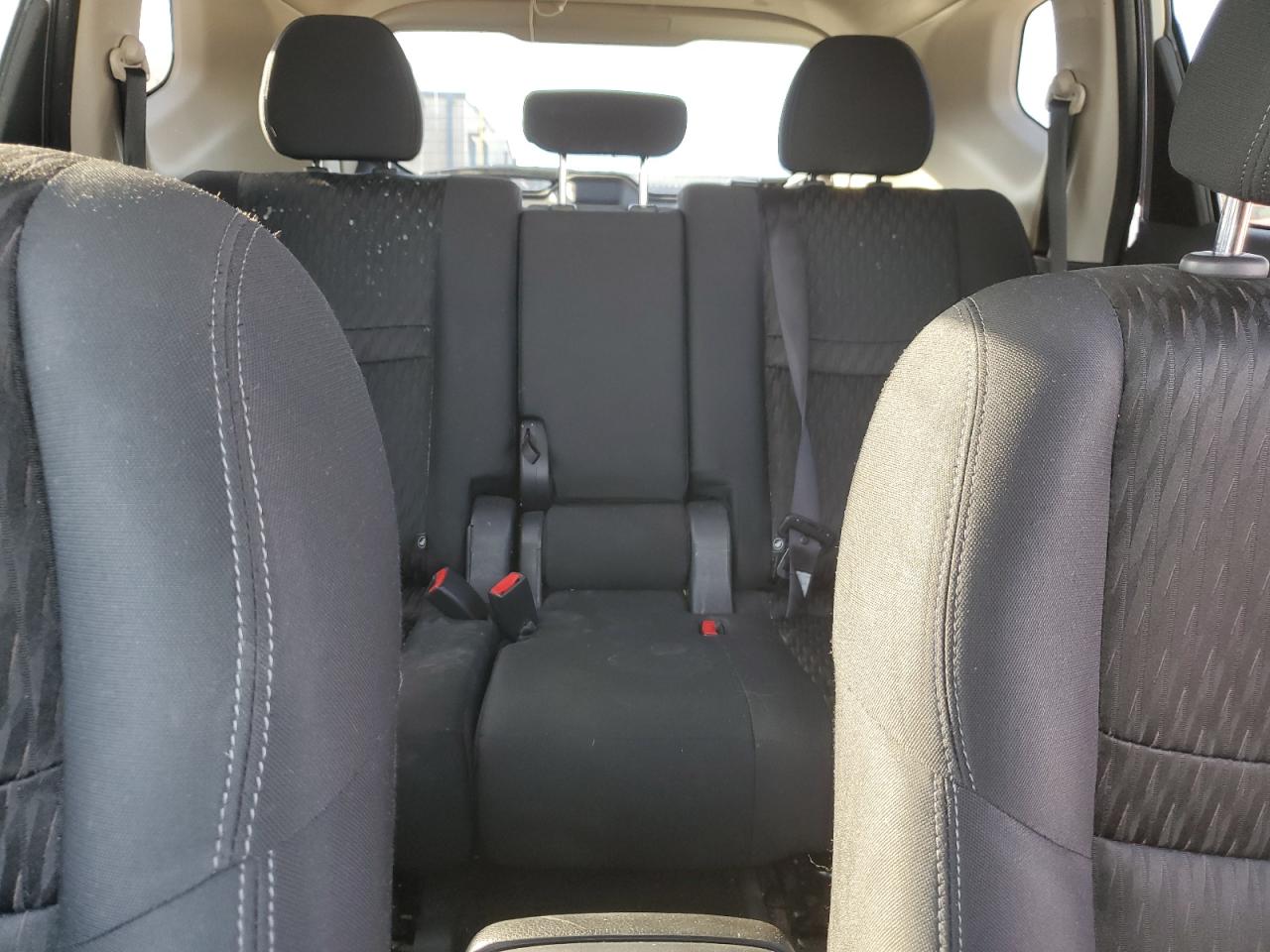 2018 Nissan Rogue - Image 10