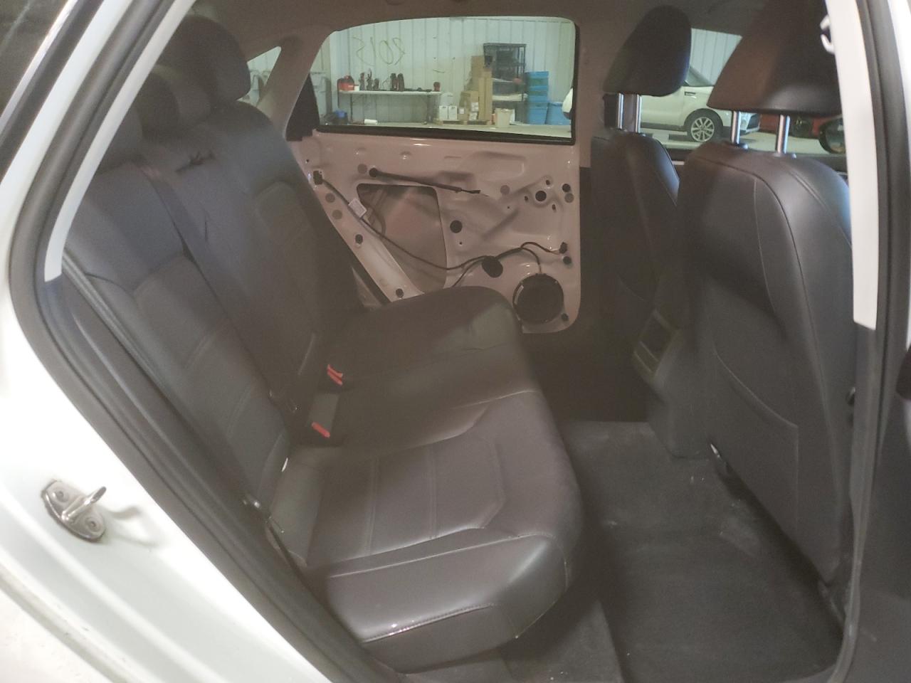 2018 Volkswagen Passat - Image 10