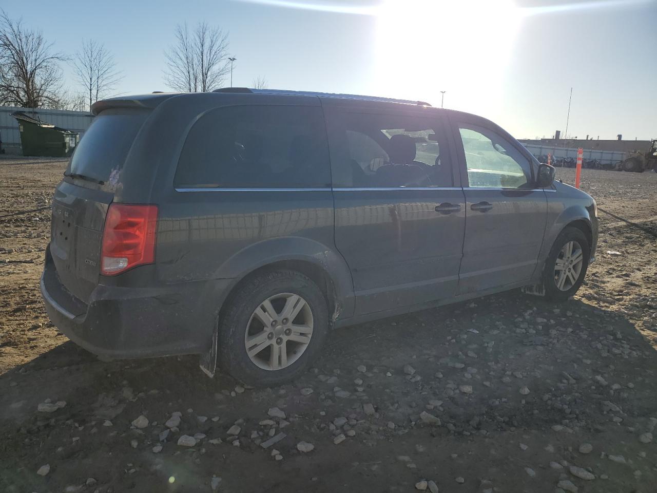 2011 Dodge Caravan - Image 3