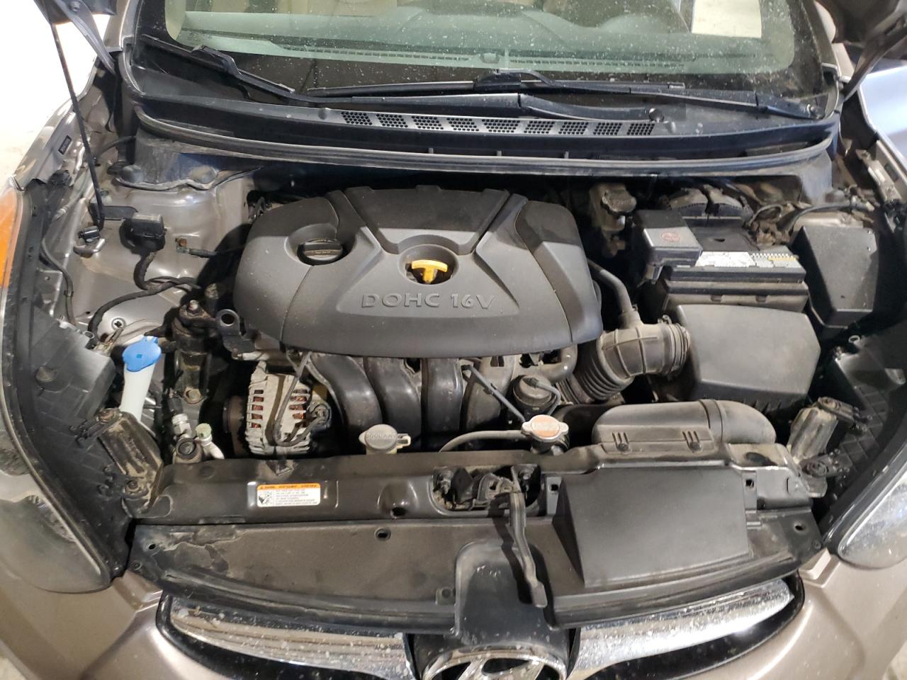 2012 Hyundai Elantra - Image 13