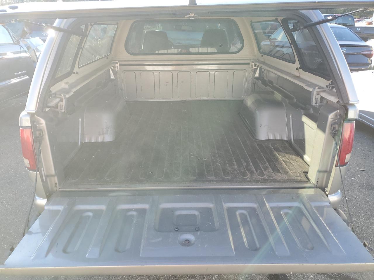 2002 Chevrolet S-10 Pickup - Image 10