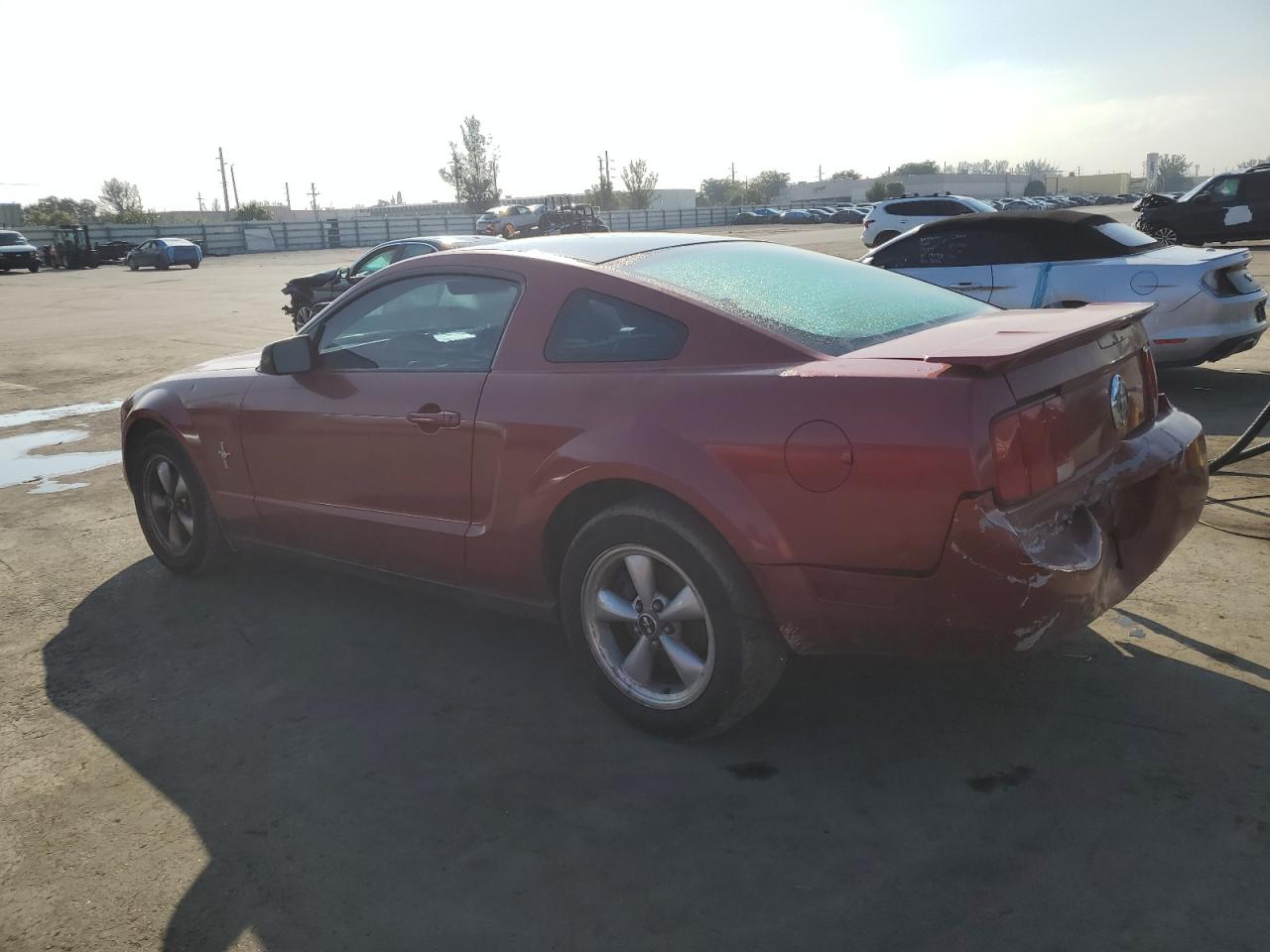 2007 Ford Mustang - Image 2