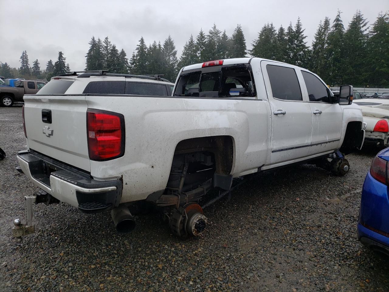 2016 Chevrolet Silverado - Image 3