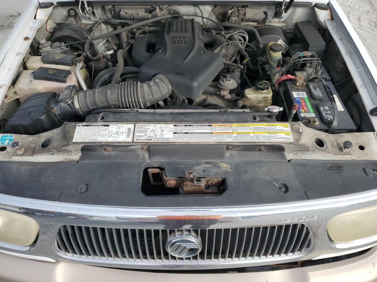 2000 Mercury Mountaineer - Image 12