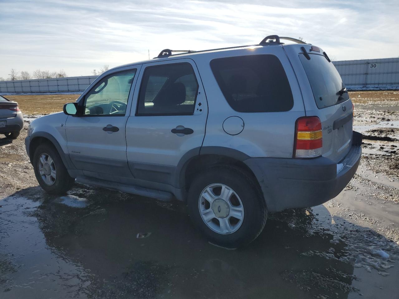 2002 Ford Escape - Image 2